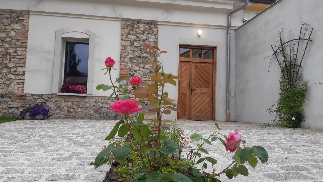 KornaticeKorn-Hof公寓式酒店 外观 照片