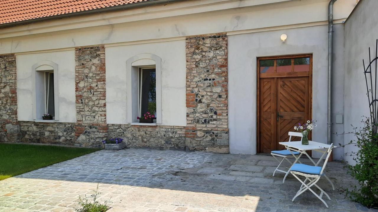 KornaticeKorn-Hof公寓式酒店 外观 照片